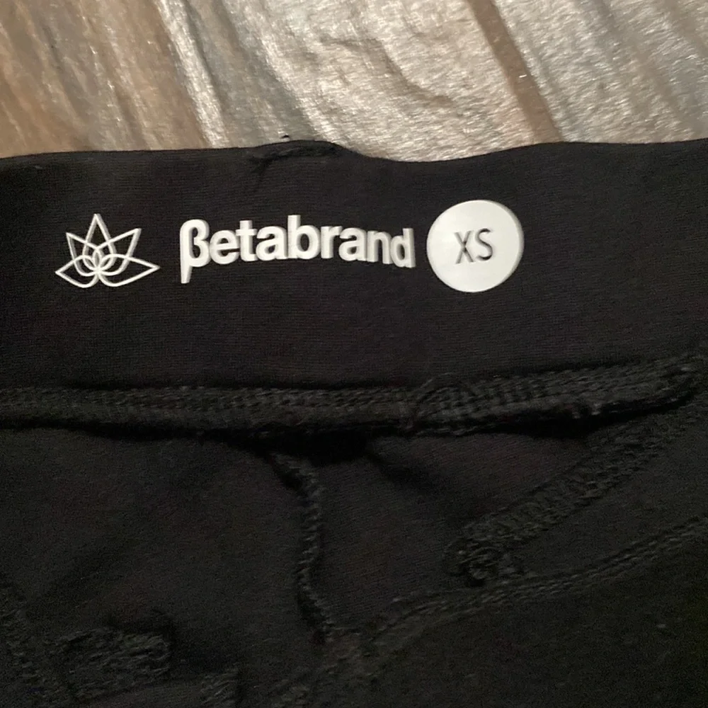 Betabrand black pull on pants